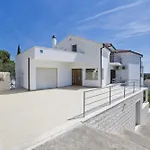 Palazzo Lucija